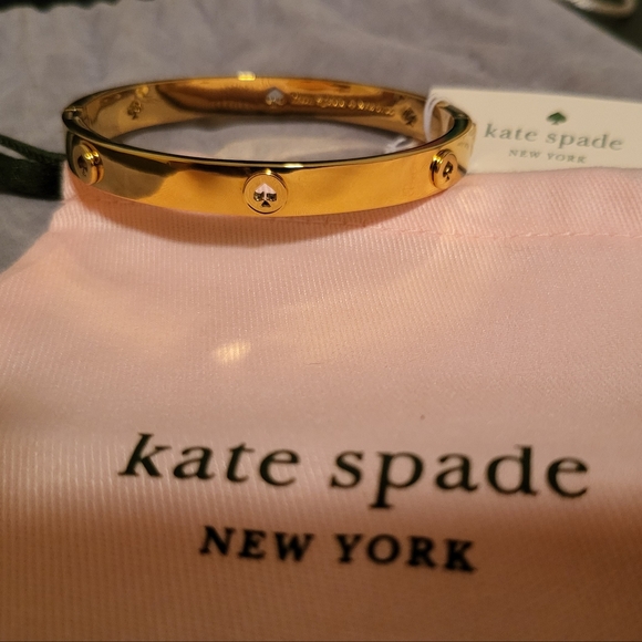 kate spade Jewelry - Beautiful Kate Spade Spade Hinged Bangle
